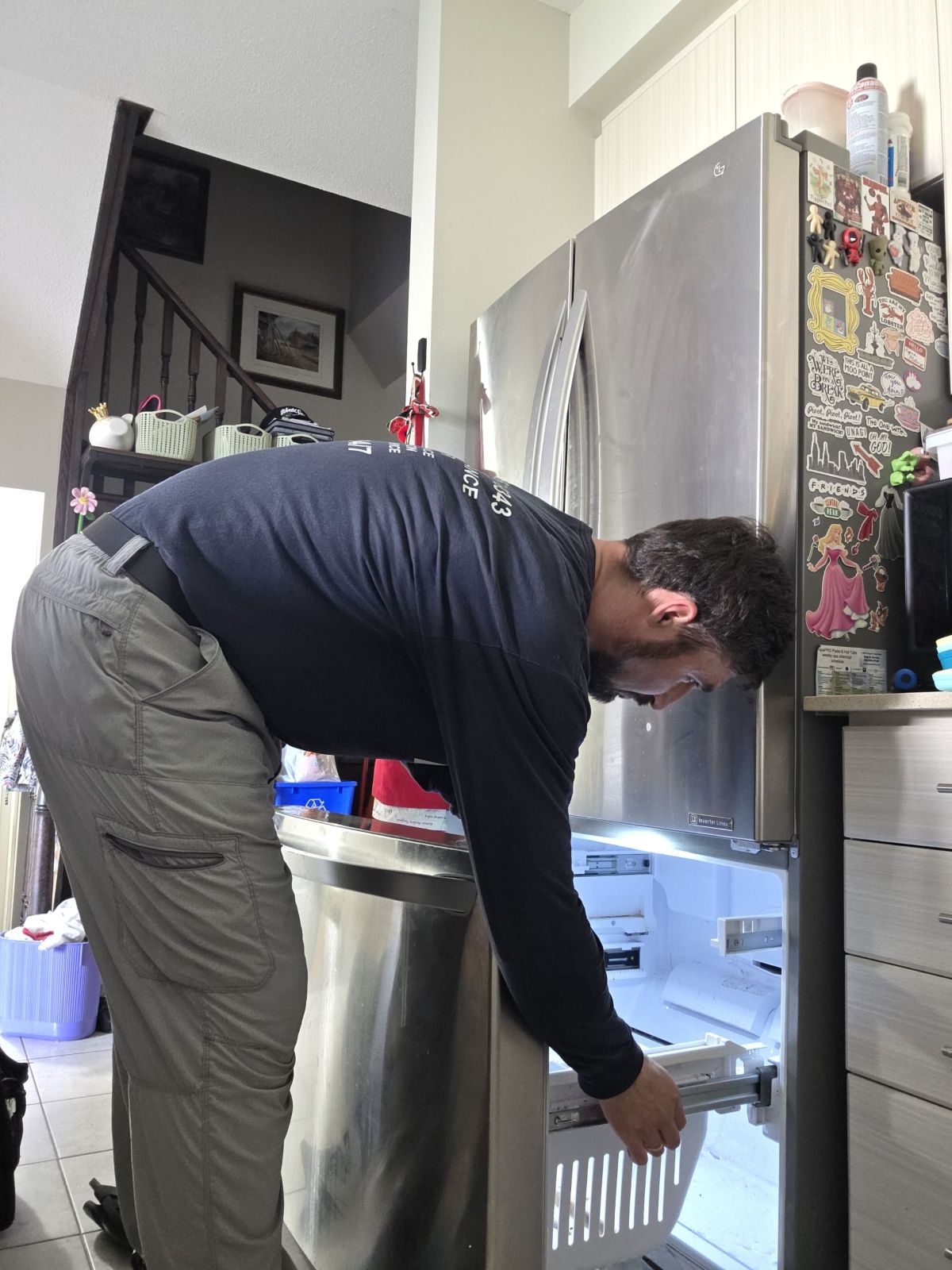 Refrigerator repair technician Barrie